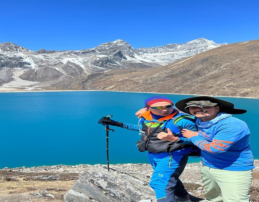 Gokyo Lakes Trek With Cho La Pass Guide